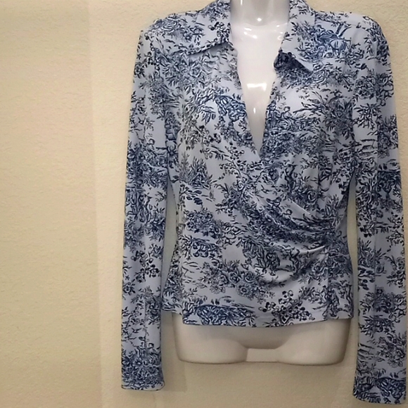 BCBGMaxazria Floral Printed Long Sleeved Jersey Top - Picture 5 of 12